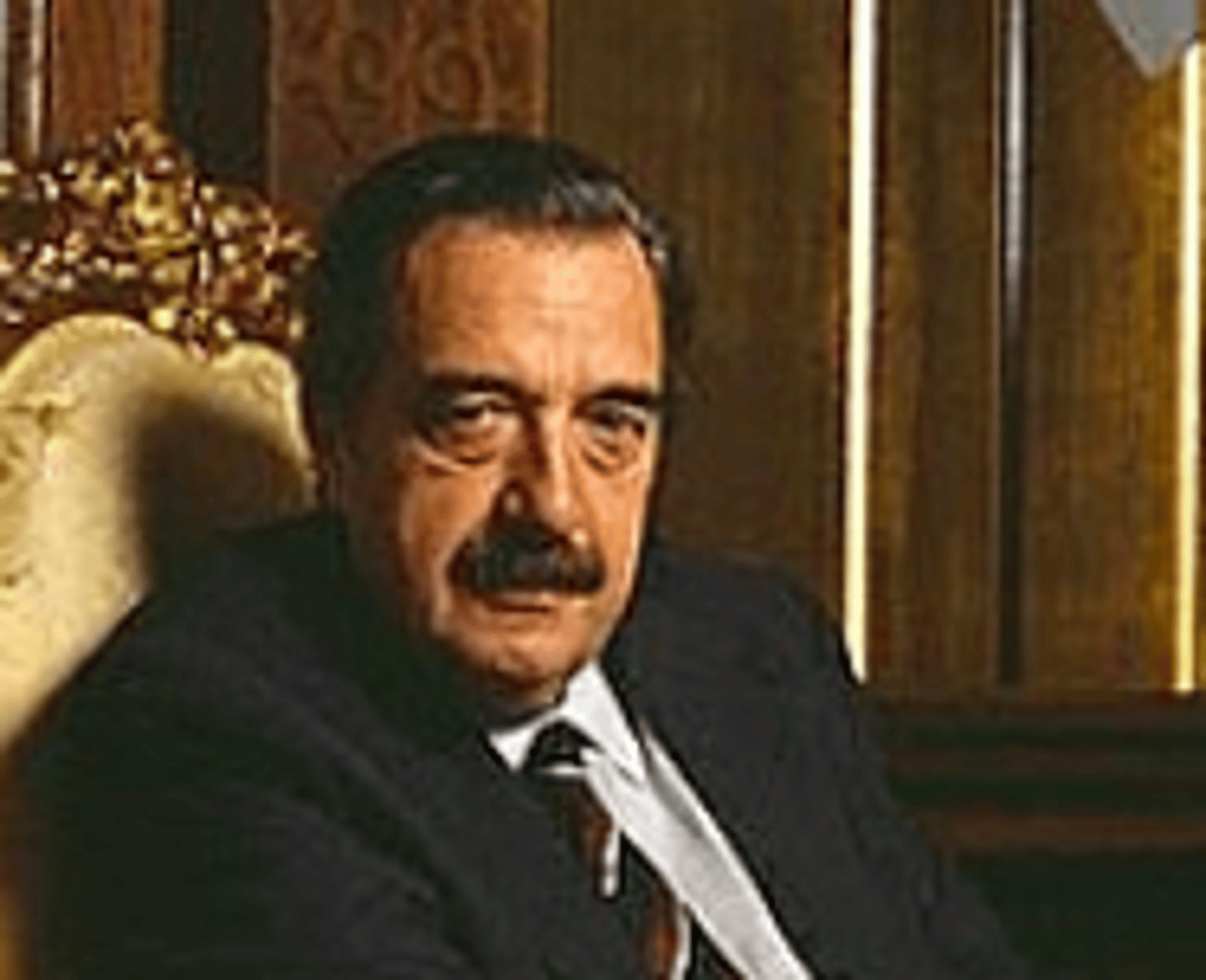 <p>La dictadura terminó en y Raúl Alfonsín es el presidente.</p>