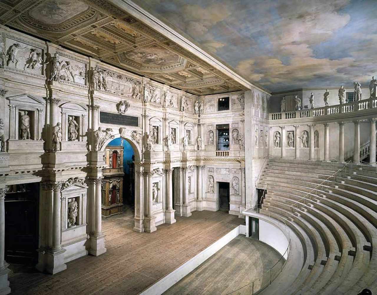 <p>Teatro Olympico 1584</p>