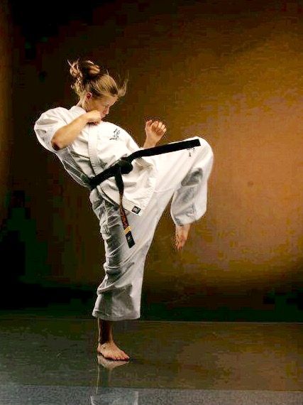 Knee strike