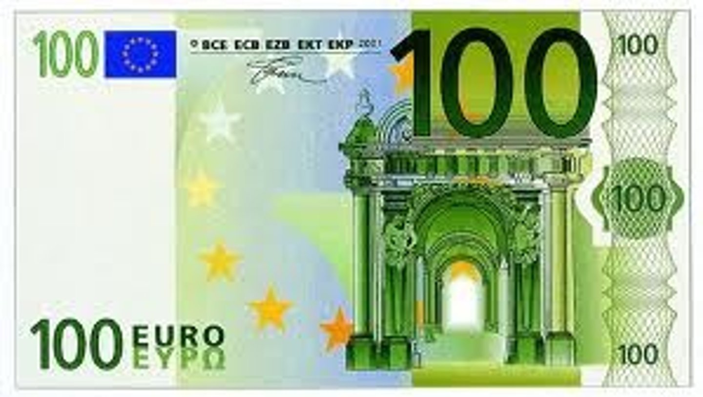 <p>100</p>