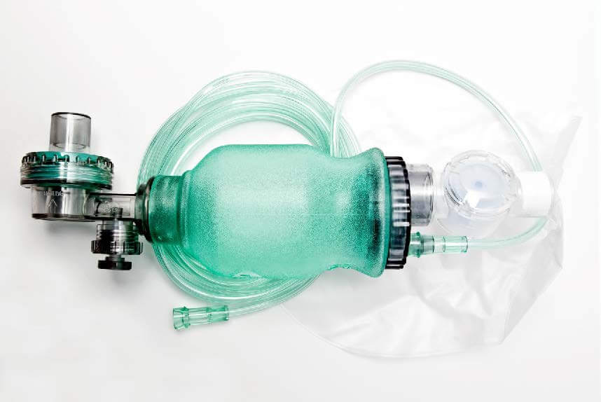 <p>artificial respiration device that forces oxygen into lungs</p>