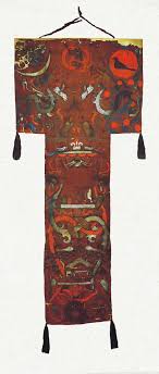 <p>Xin Zhui </p><p>silk </p><p>180BCE</p><p>daoist philosophy</p><p>traditional style of the Chinese dragon</p><p>top is heaven bottom is underworld</p><p>funeral banner was to be put over the casket to show her life</p><p>different registers → underworld demons body of lady dai her and her attendants during her life and then heavenly realm</p>