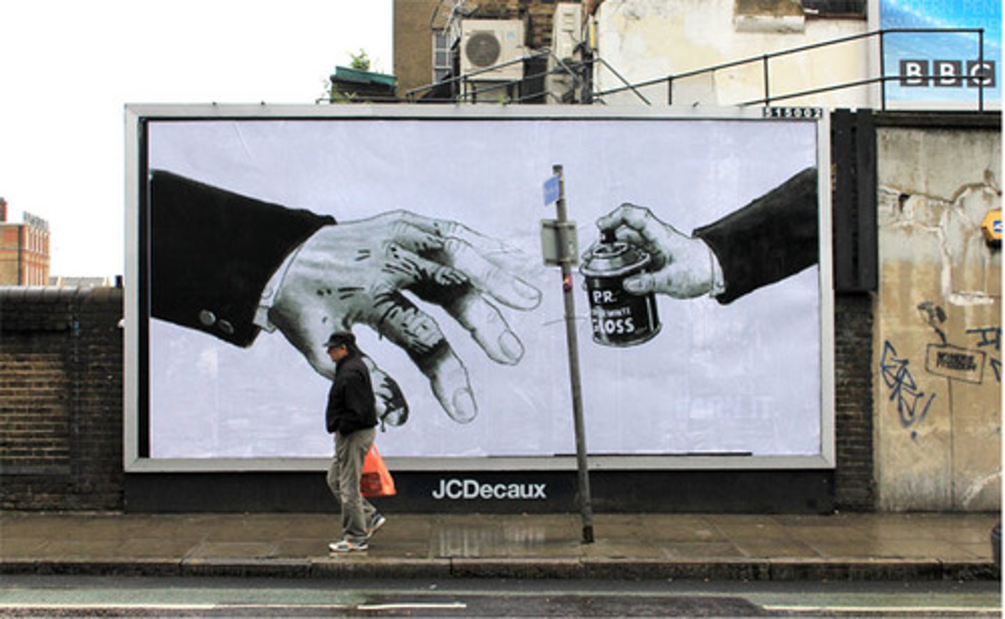 <p>a collective group in the UK ; movement that practices culture jamming</p>