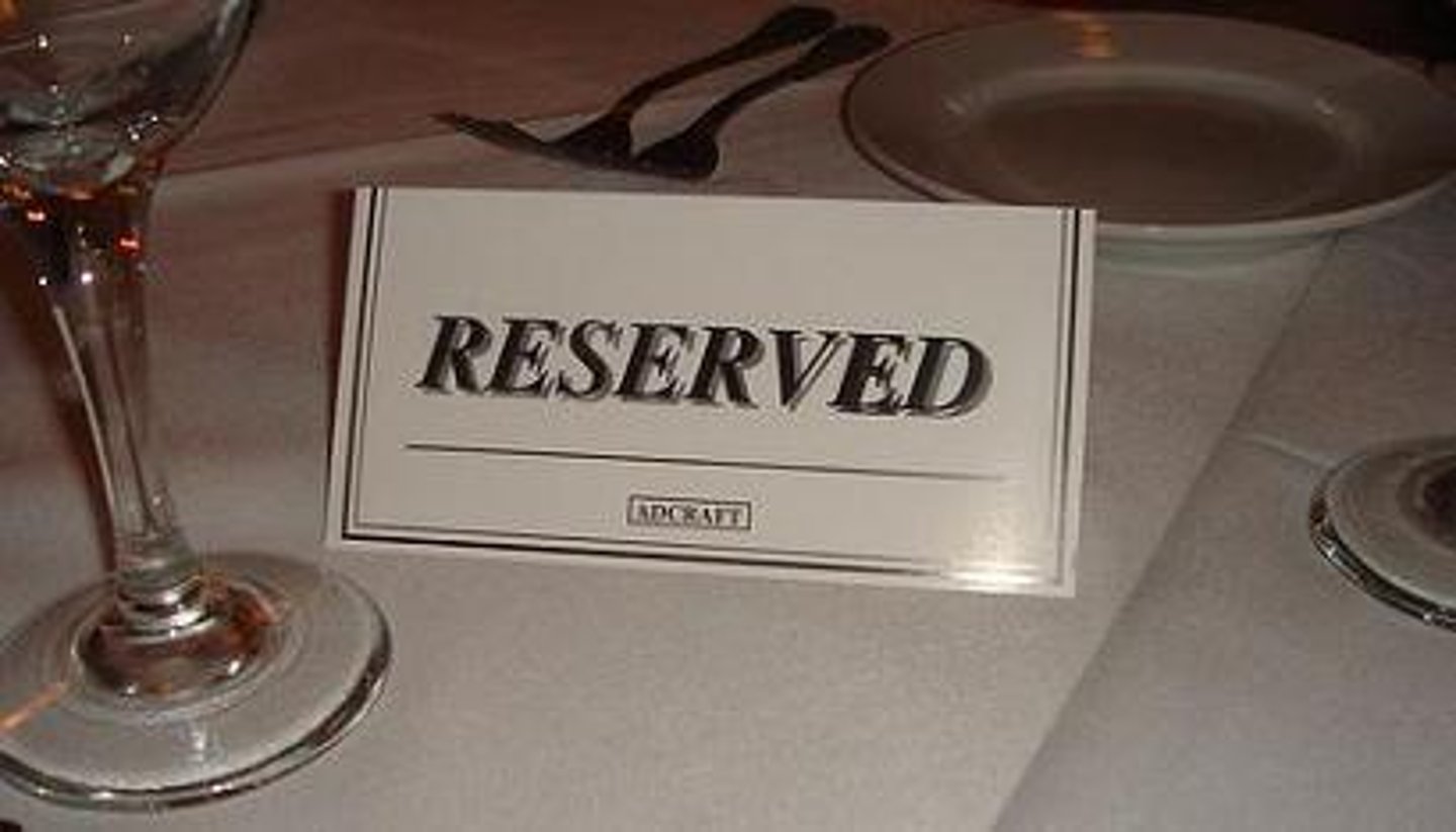 <p>to reserve/make a reservation</p>