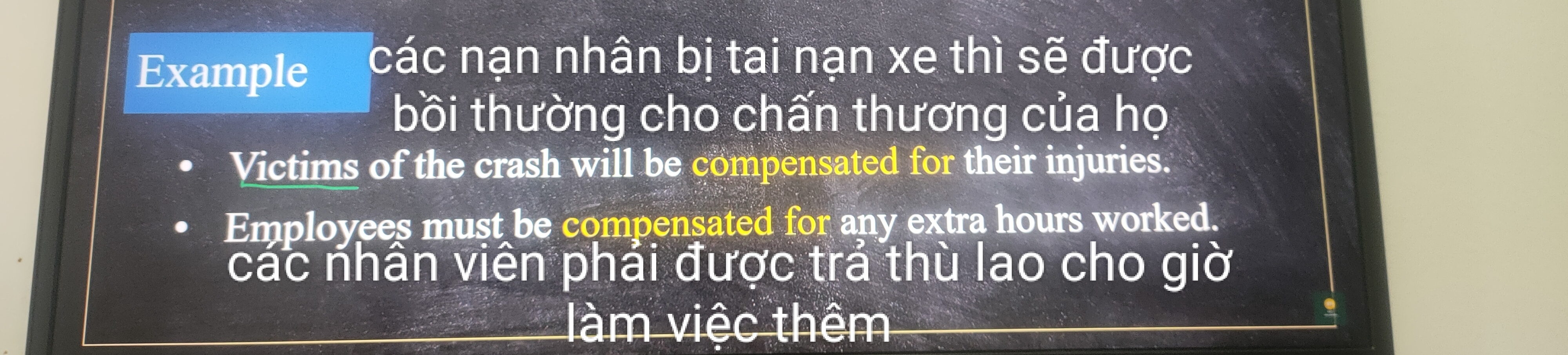 <p>đền bù</p><p>trả thù lao</p>