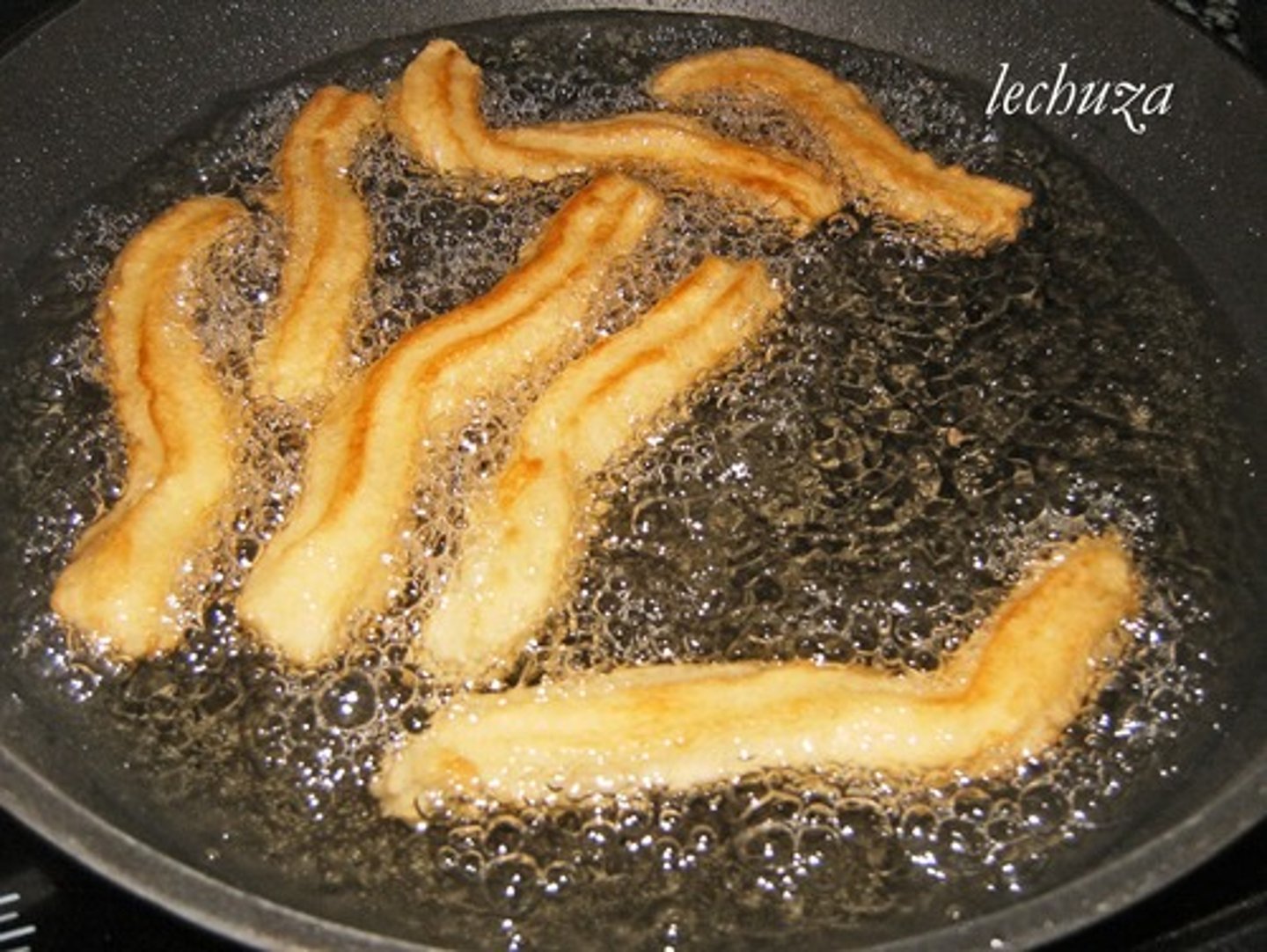 <p>to fry</p>