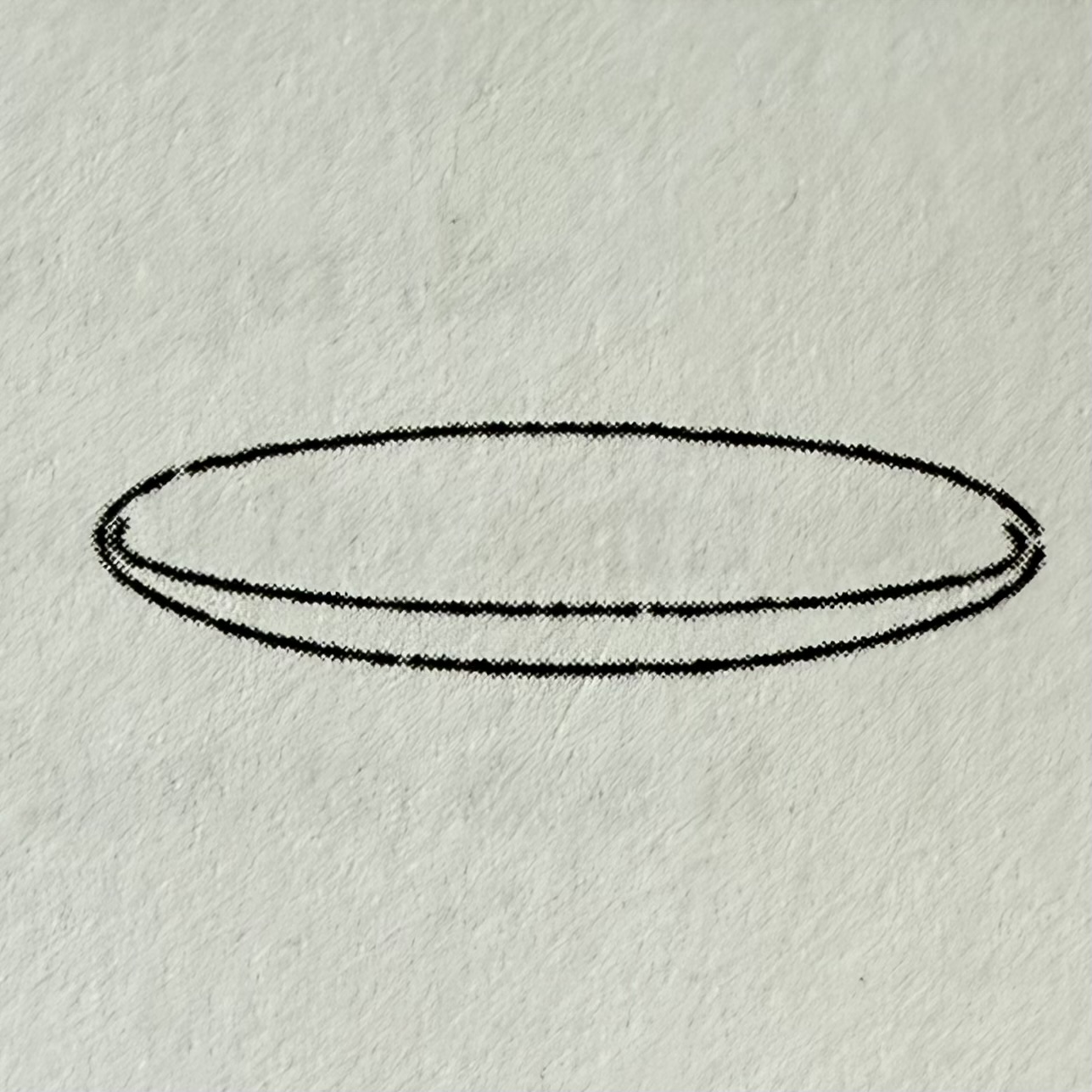 <p>Shallow, concave glass dish used to evaporate liquids, hold small samples, or serve as a beaker cover.</p>