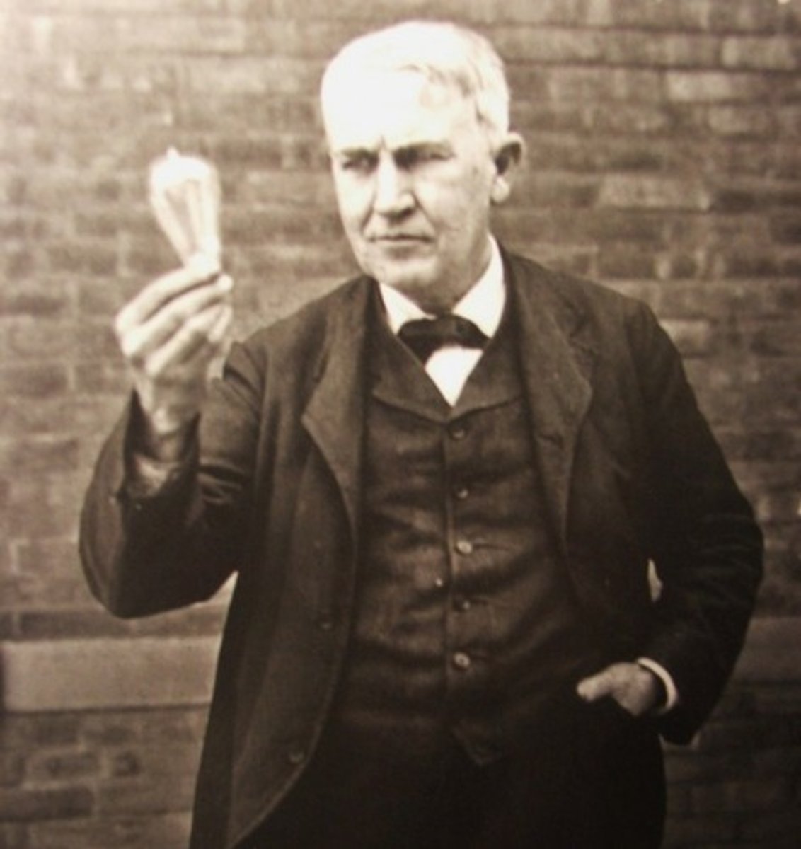 <p>Inventor of many things including the phonograph, light bulb, and motion pictures. Had a winter home in Fort Myers.</p>