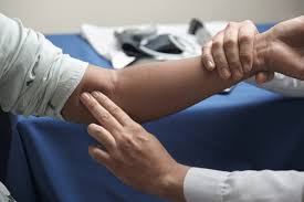 <p>what is the <strong>brachial</strong> pulse used for?</p>