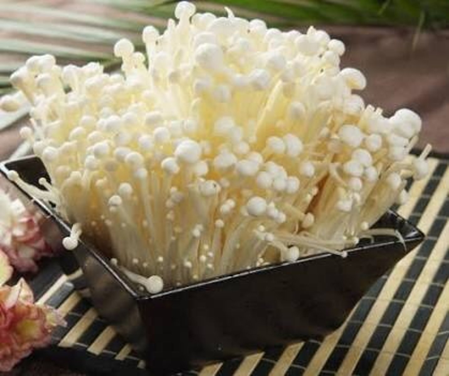 <p>jīn zhēn gū - enoki/needle mushroom</p>