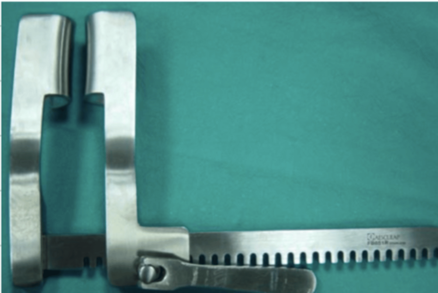 <p>¿para qué se utiliza el retractor finochietto?</p>