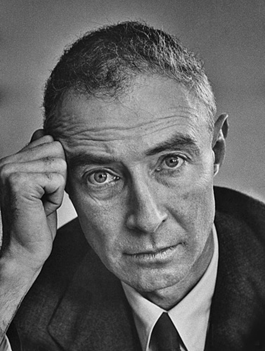 <p>Scientific leader of the Manhattan project</p>