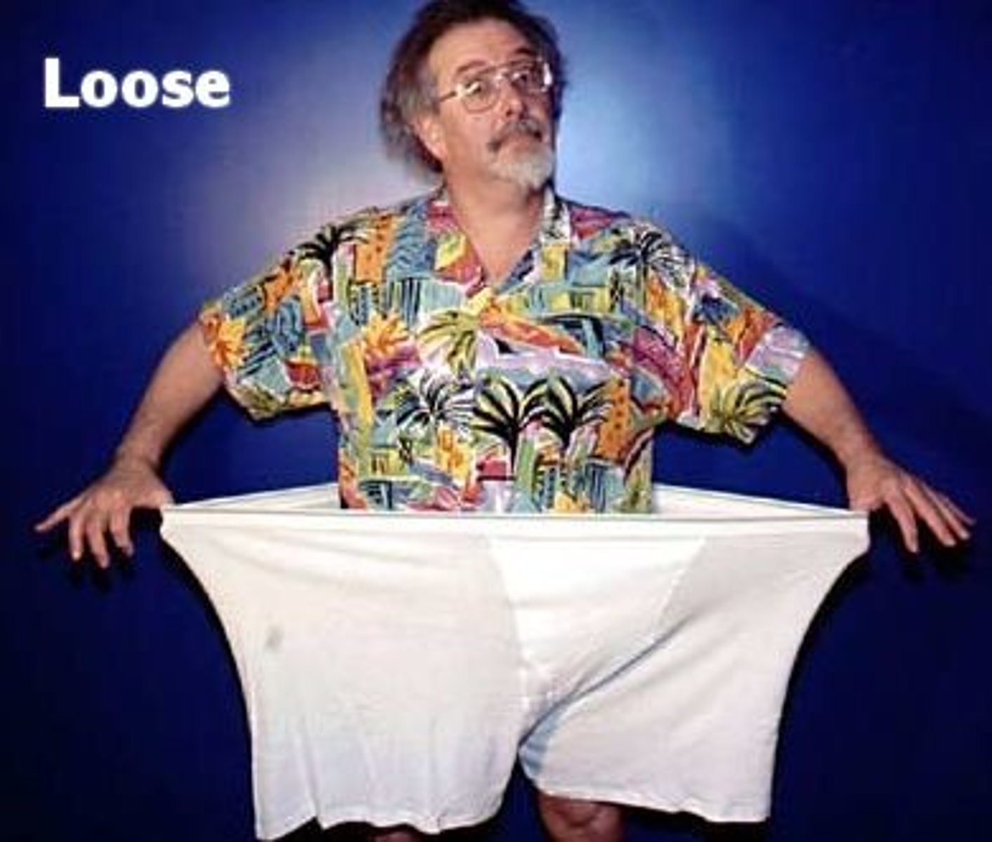 <p>lỏng, rộng, chùng</p>