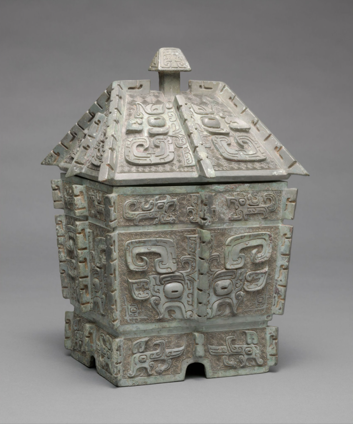 <p><strong><span>Ritual Vine Vessel</span></strong></p>