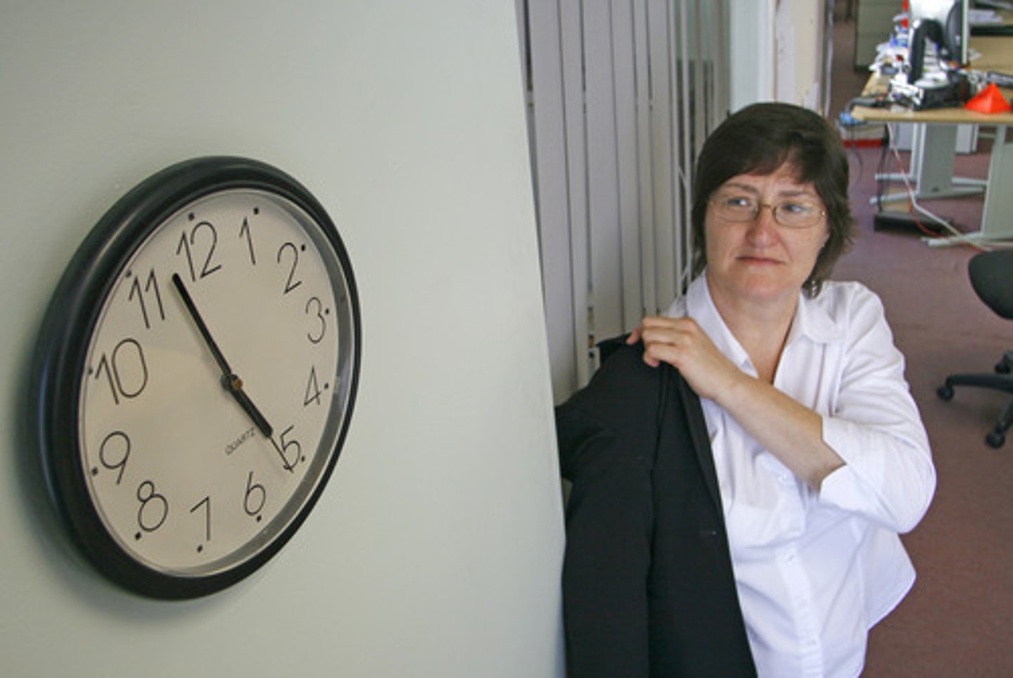 <p>(Verb Phrase) To conclude proceedings</p>