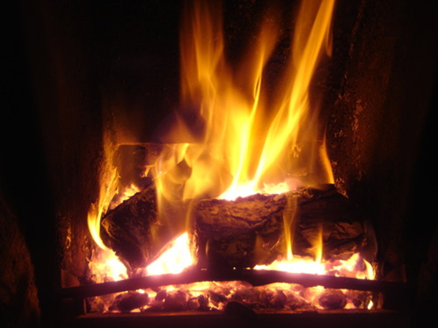 <p>A material's ability to burn in the presence of oxygen</p>