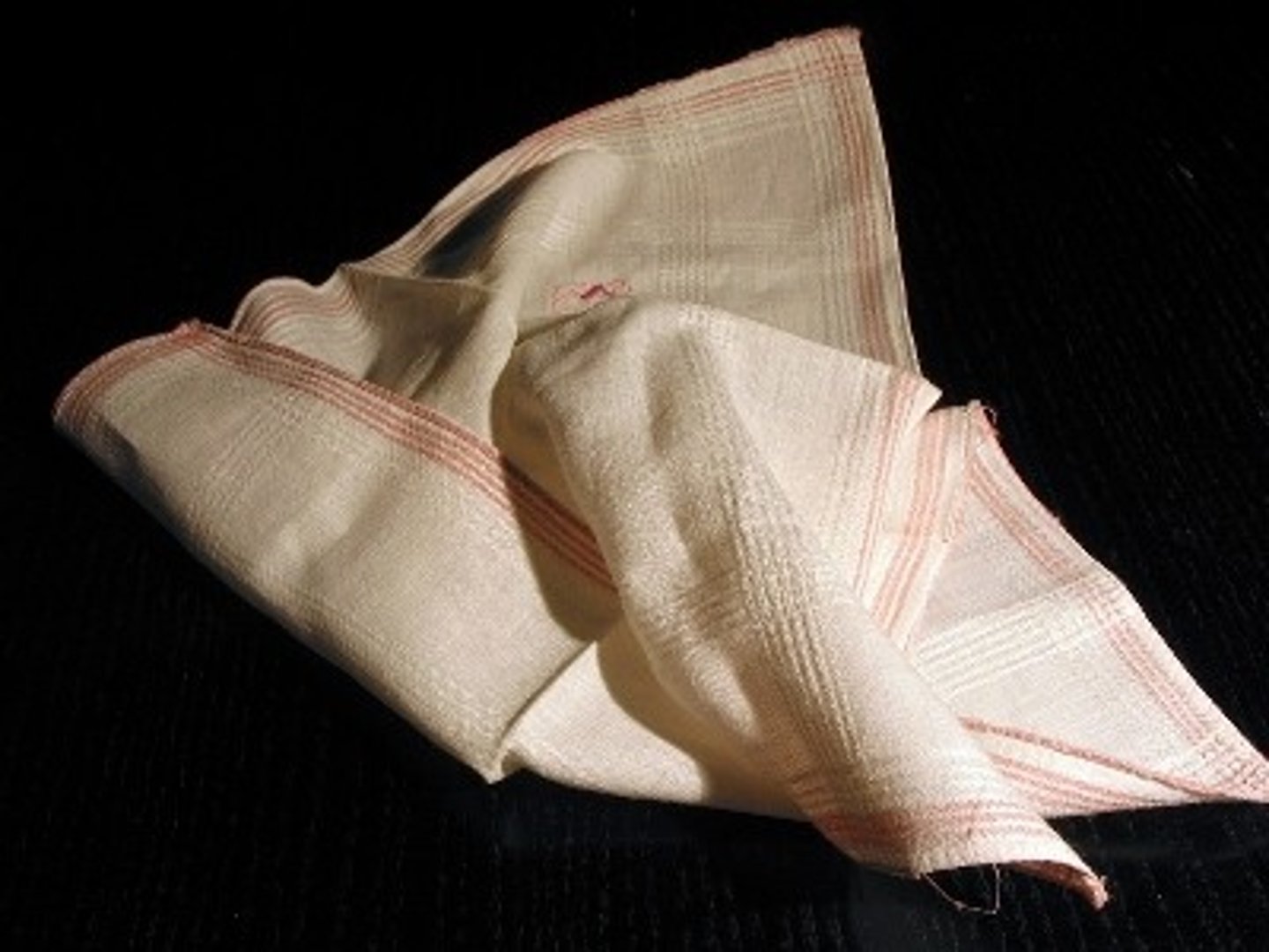 <p>khăn tay, khăn mùi soa</p>