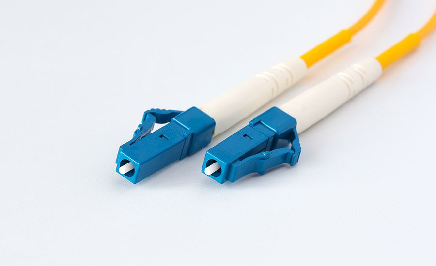 <p><span>A smaller, more compact fiber optic connector that locks in place with a clip.</span></p>