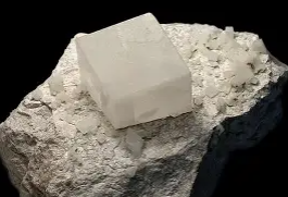 <p>calcite hardness, cleavage, and rxn w/ acid </p>