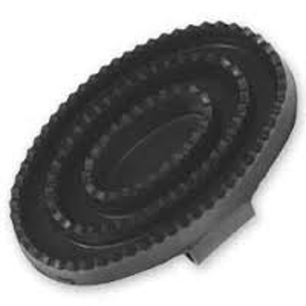 <p>A brush made from rubber or plastic, used to loosen hair and dirt as well as stimulating the skin. It must not be used on the head or legs.</p>