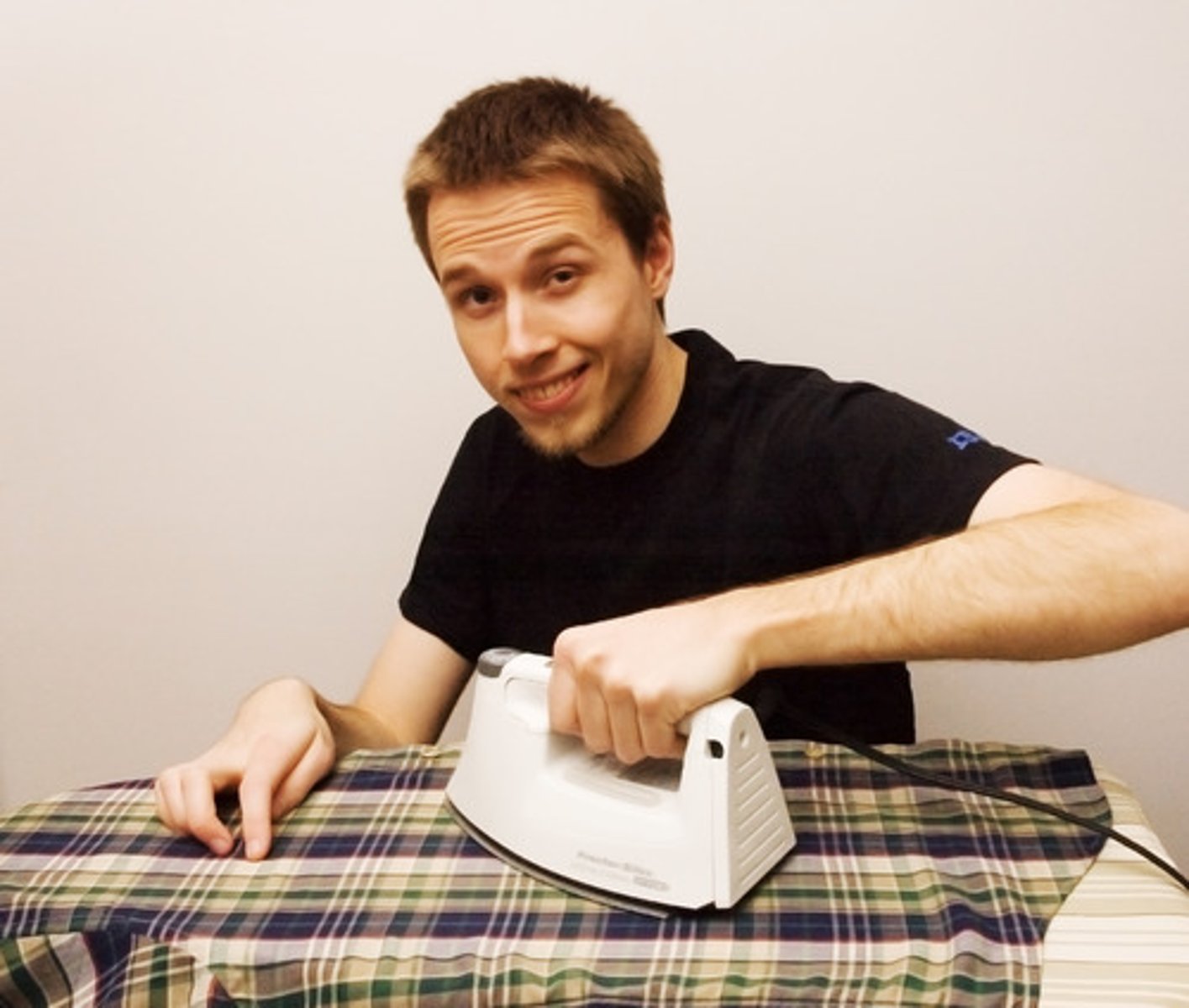 <p>to iron</p>