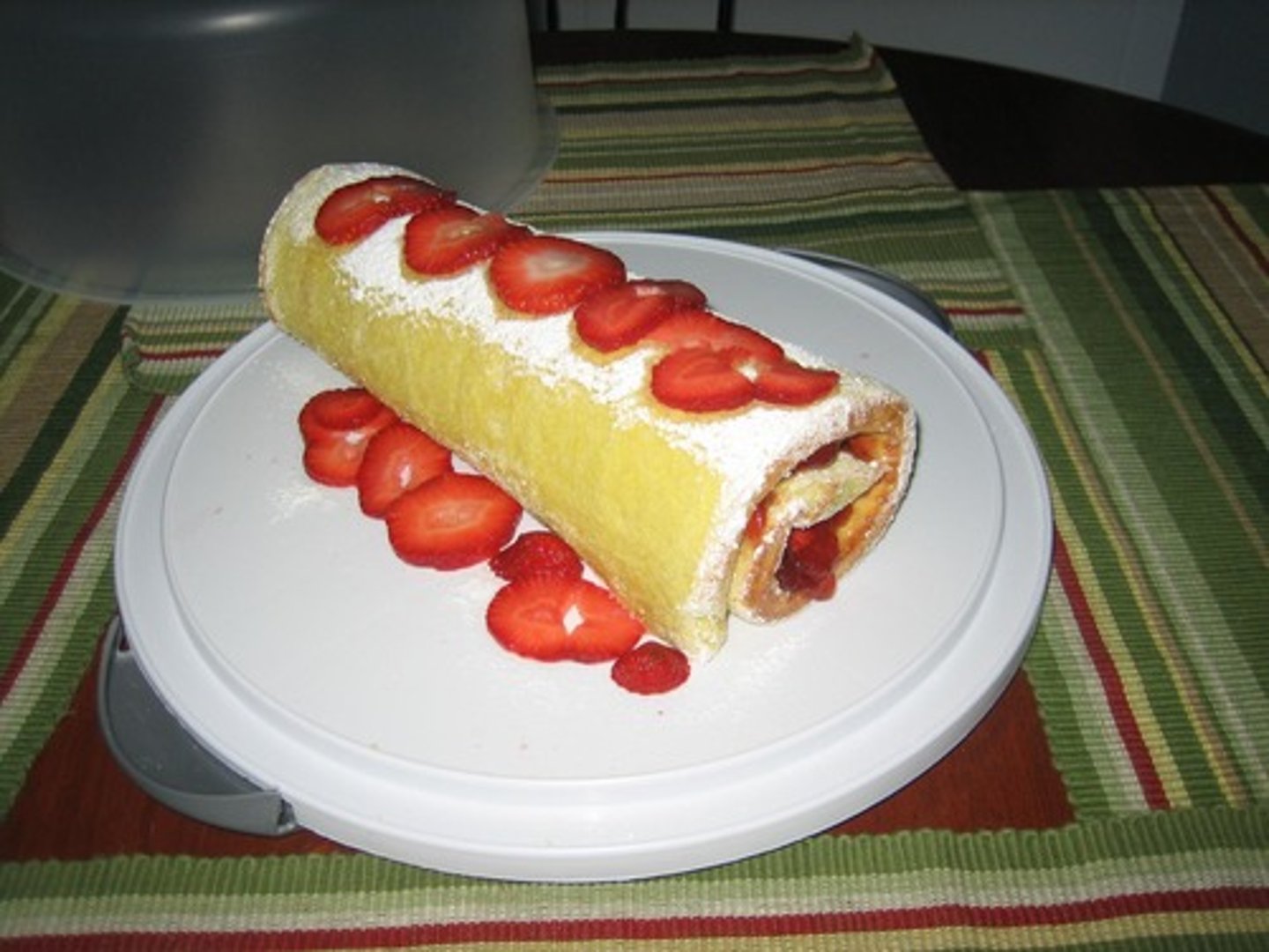 <p>n /ˈdʒel.i ˌroʊl/ bánh cuộn (mứt, sô cô la...)</p>