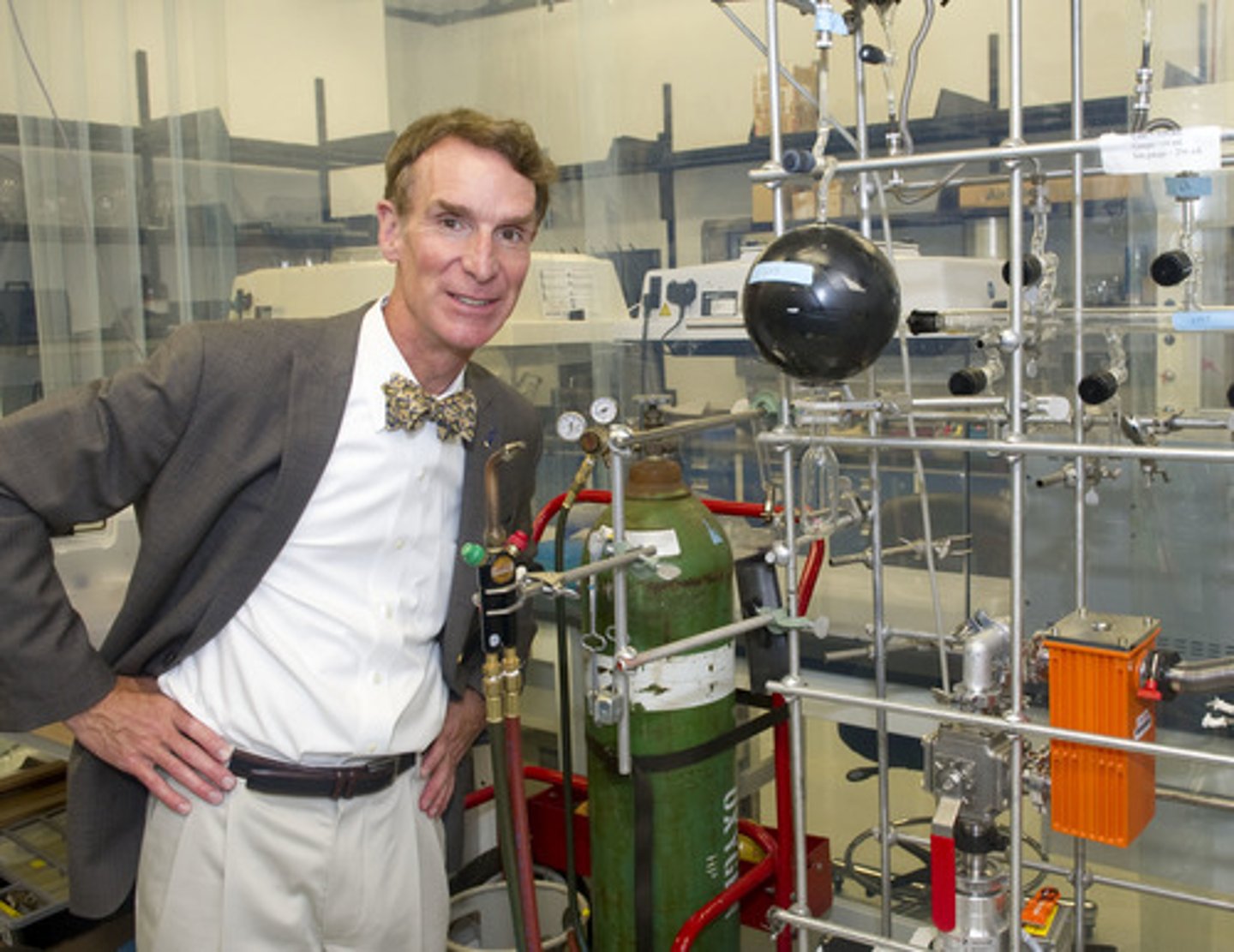 <p>scientist</p>