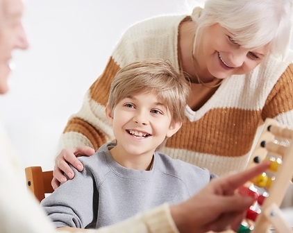 <p>Your grandson's/granddaughter's son</p><p>|ɡreɪt ˈɡræn(d)sʌn|</p><p>Правнук  </p>
