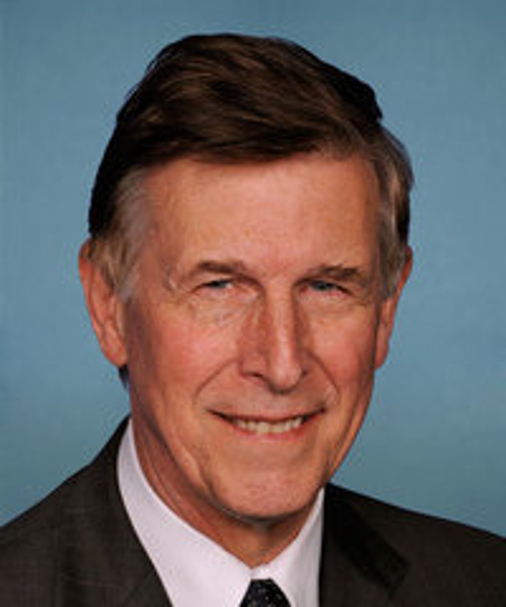 <p>Donald Beyer Jr (VA-08)</p>