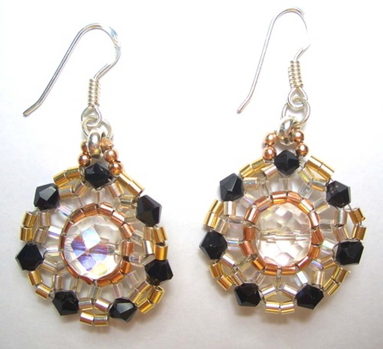 <p>some earrings</p>