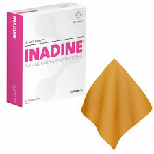 <p>= vetgaas met vaseline & isobetadine</p><p>oppervlakkig, nattende wonde met infectie risk</p>