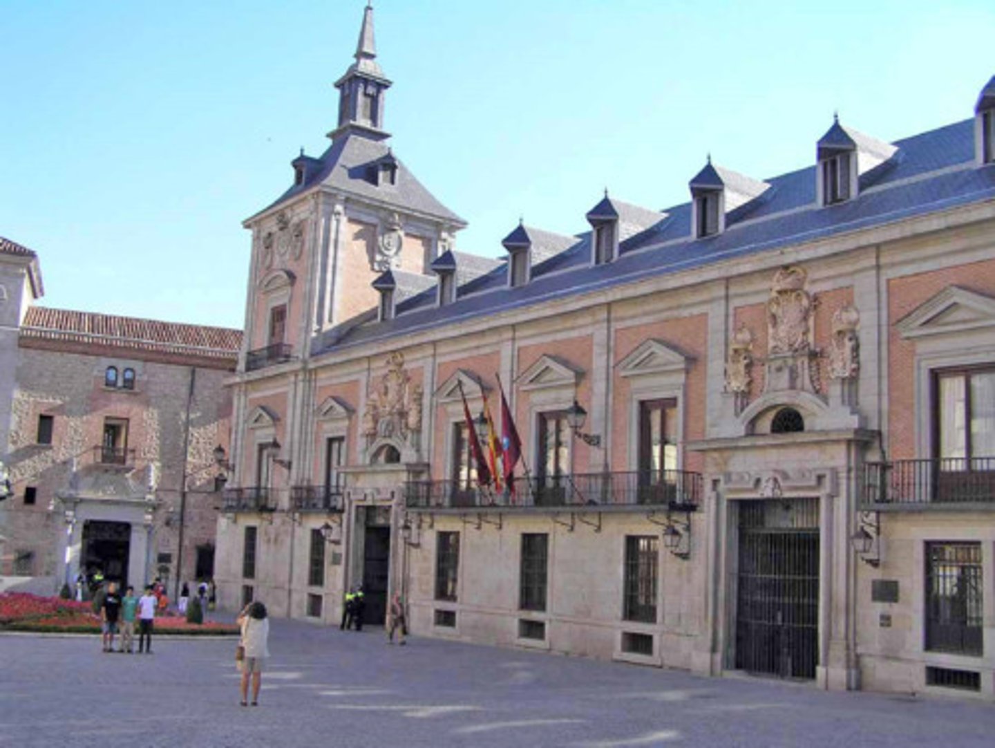 <p>city hall</p>