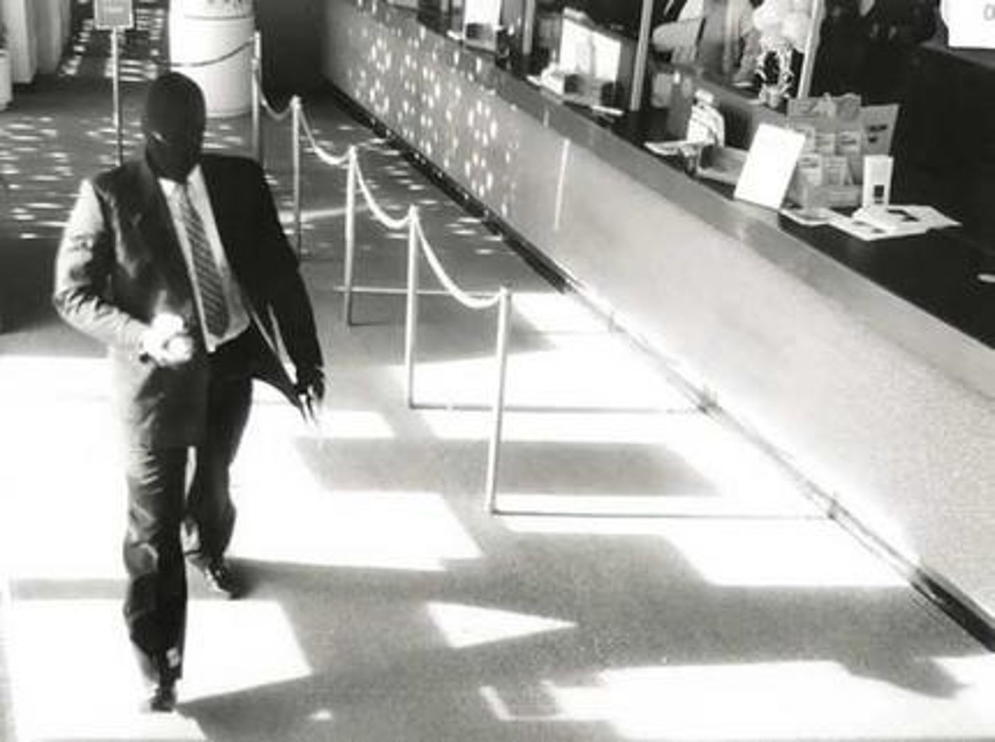<p>Someone robbed</p>