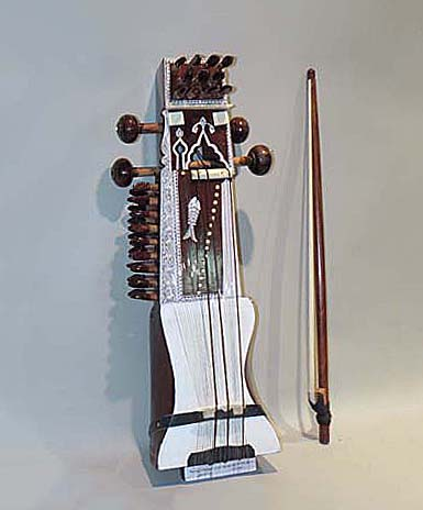 <p>Bowed instrument</p><p>Short neck</p><p>Sympathetic strings</p>