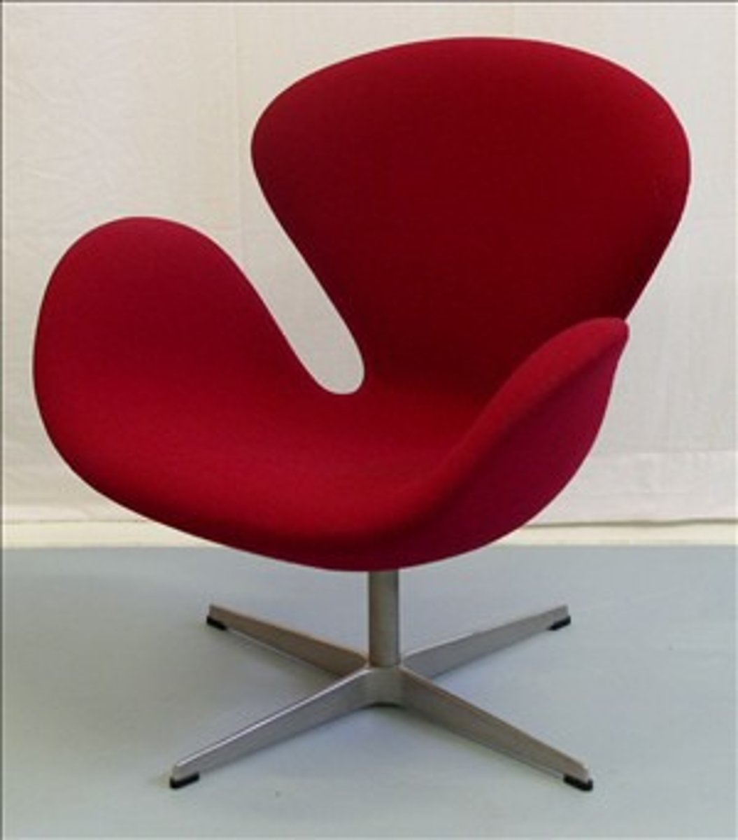 <p>swan shaped chair</p>