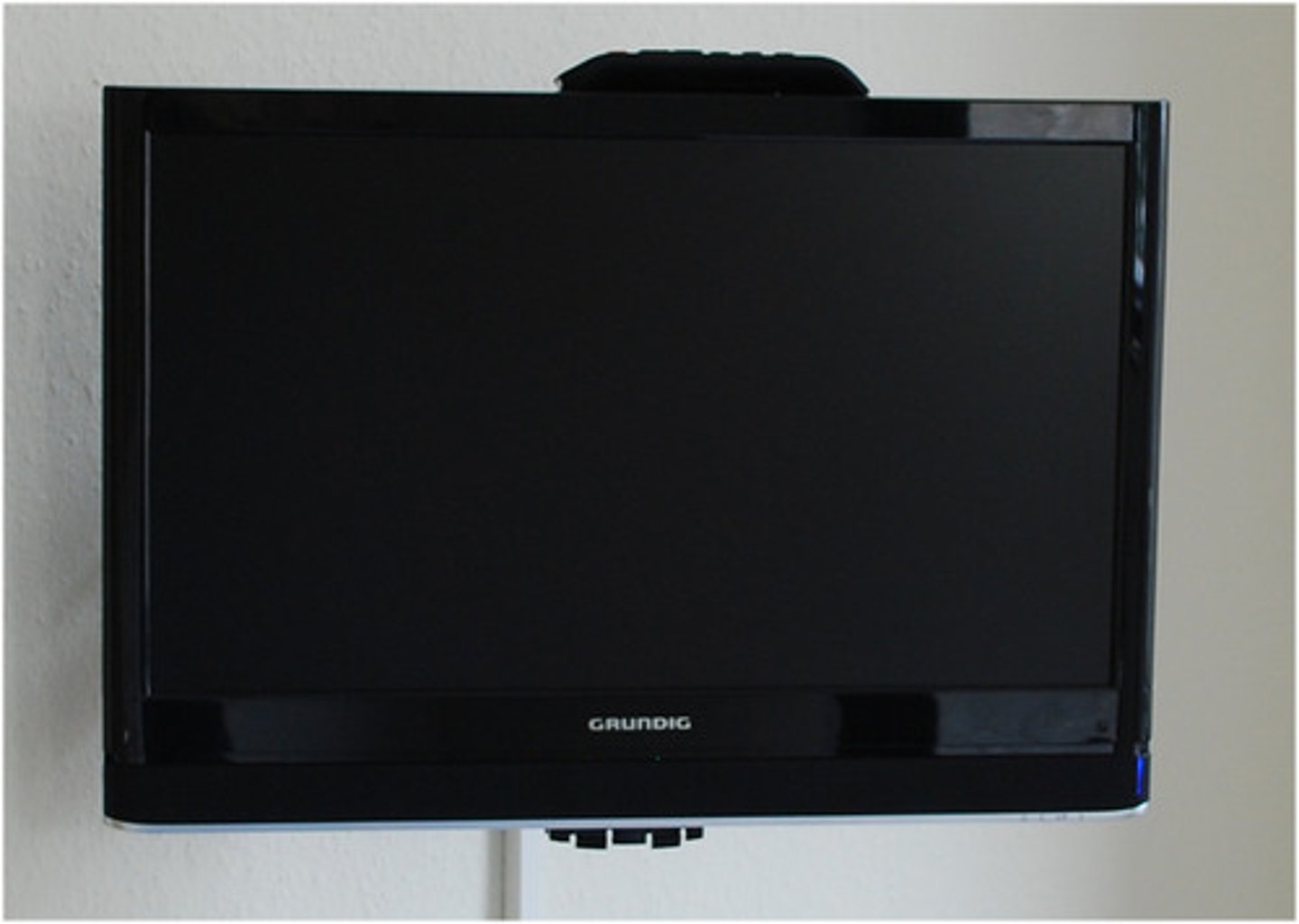 <p>TV</p>