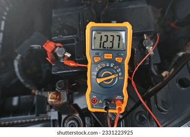 <p>20V position on the meter. Connect the negative meter lead to the battery's negative post, then connect the positive meter lead to the battery's positive post. The well-charged battery should read 12.6 V. A meter reading below 11.5 V indicates that the power may not be significant. This determines the available voltage and should be the first step in any electrical troubleshooting procedure.</p>
