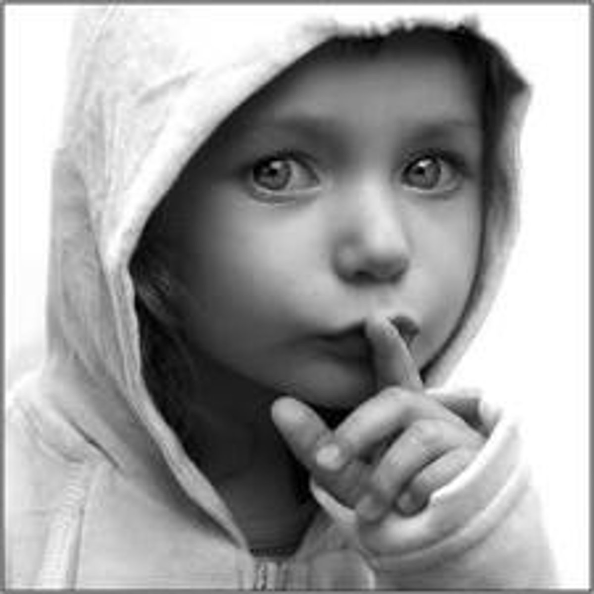 <p>cacher/passer sous silence</p><p>L'accusé ne pouvait plus taire la vérité</p>