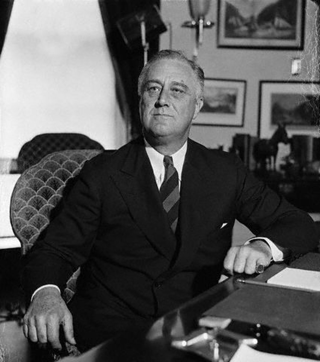<p>President of the US during Great Depression and World War II</p>