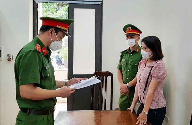 <p>Surrender!, I gathered enough evidence to prosecute you for fraud</p>