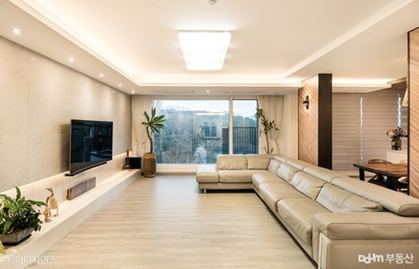 <p>phòng khách</p>