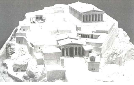 <p>10 structures form a world-famous building group: • Propylaea • Pinacotheca • Statue of Athena Promachos • Erectheion • Parthenon • Temple of Nike Apteros • Old Temple of Athena • Stoa of Eumeses • Theater of Dionysus • Odeon of Herodes Atticus</p>