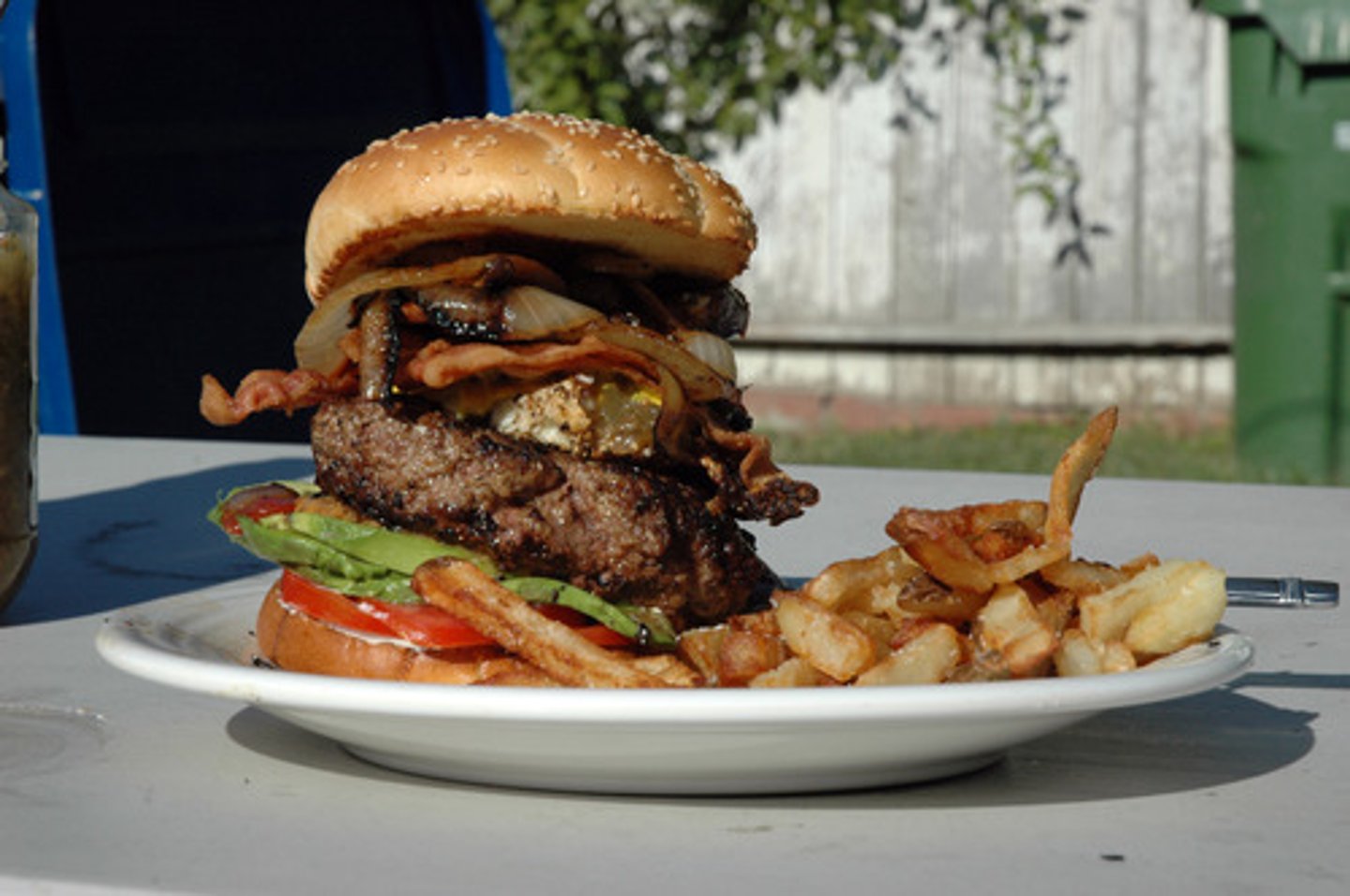 <p>a.多余的,过剩的</p>