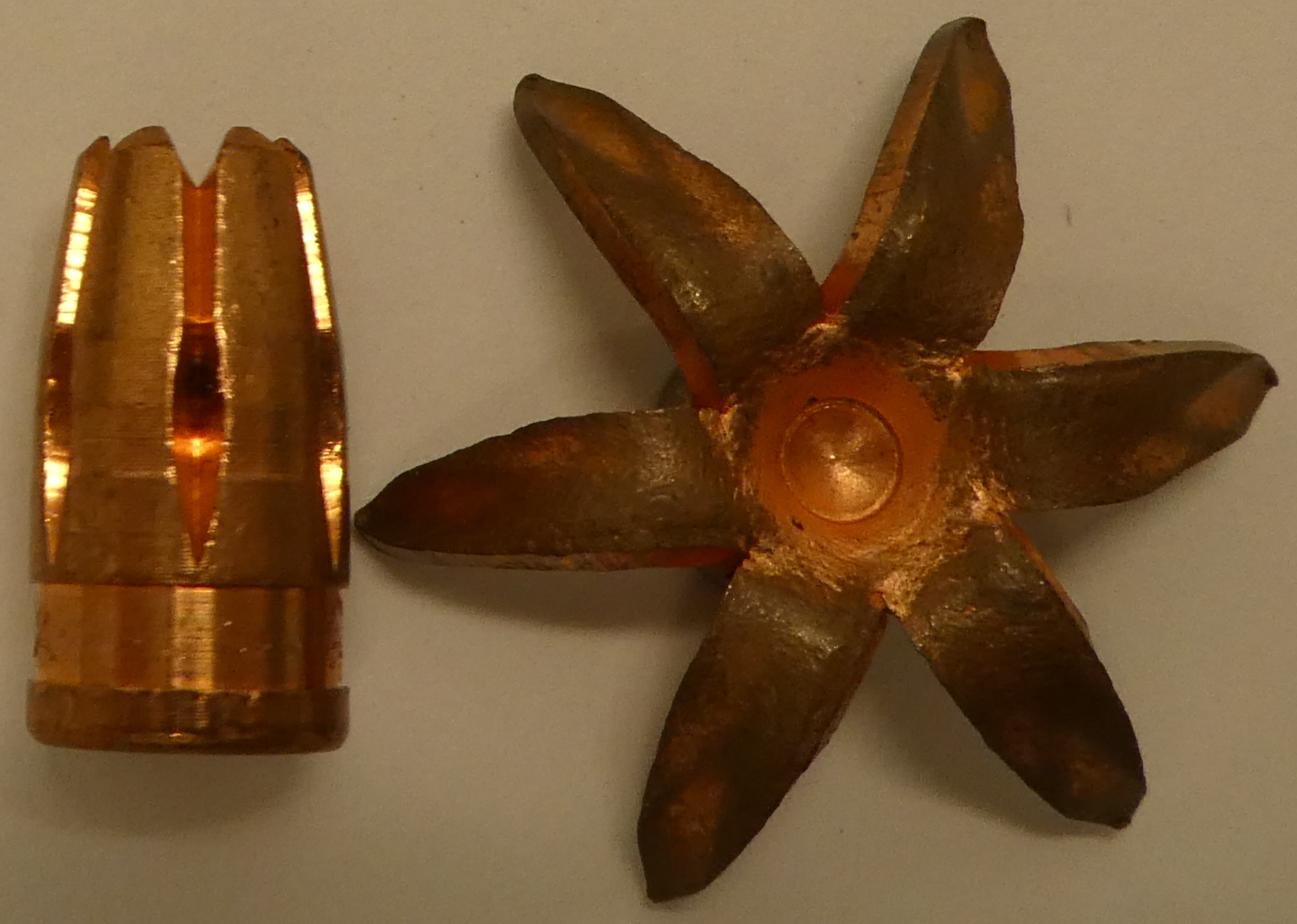 <p>The bullet of which cartridge is shown in this photo?</p>