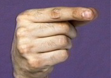 <p><strong>Another version</strong> of G has the thumb jutting up. </p>