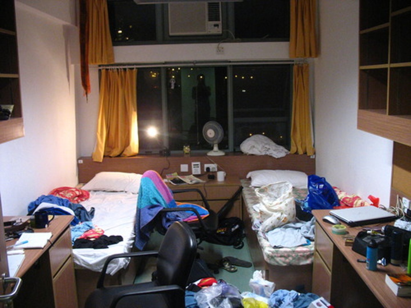 <p>desordenado, desordenada</p>