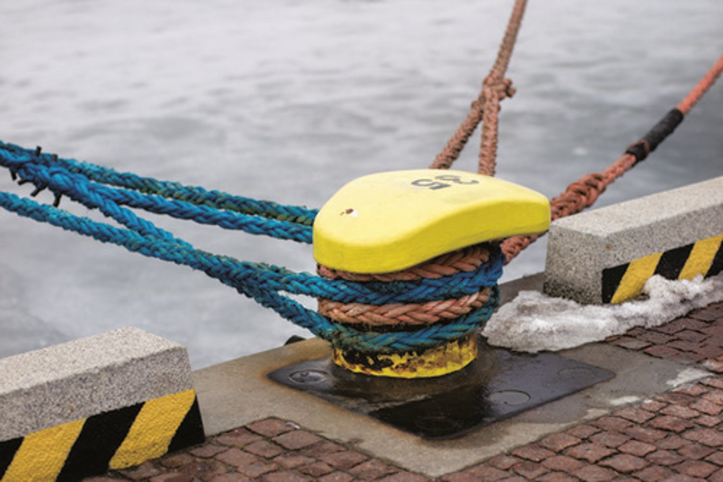 <p>mooring</p>