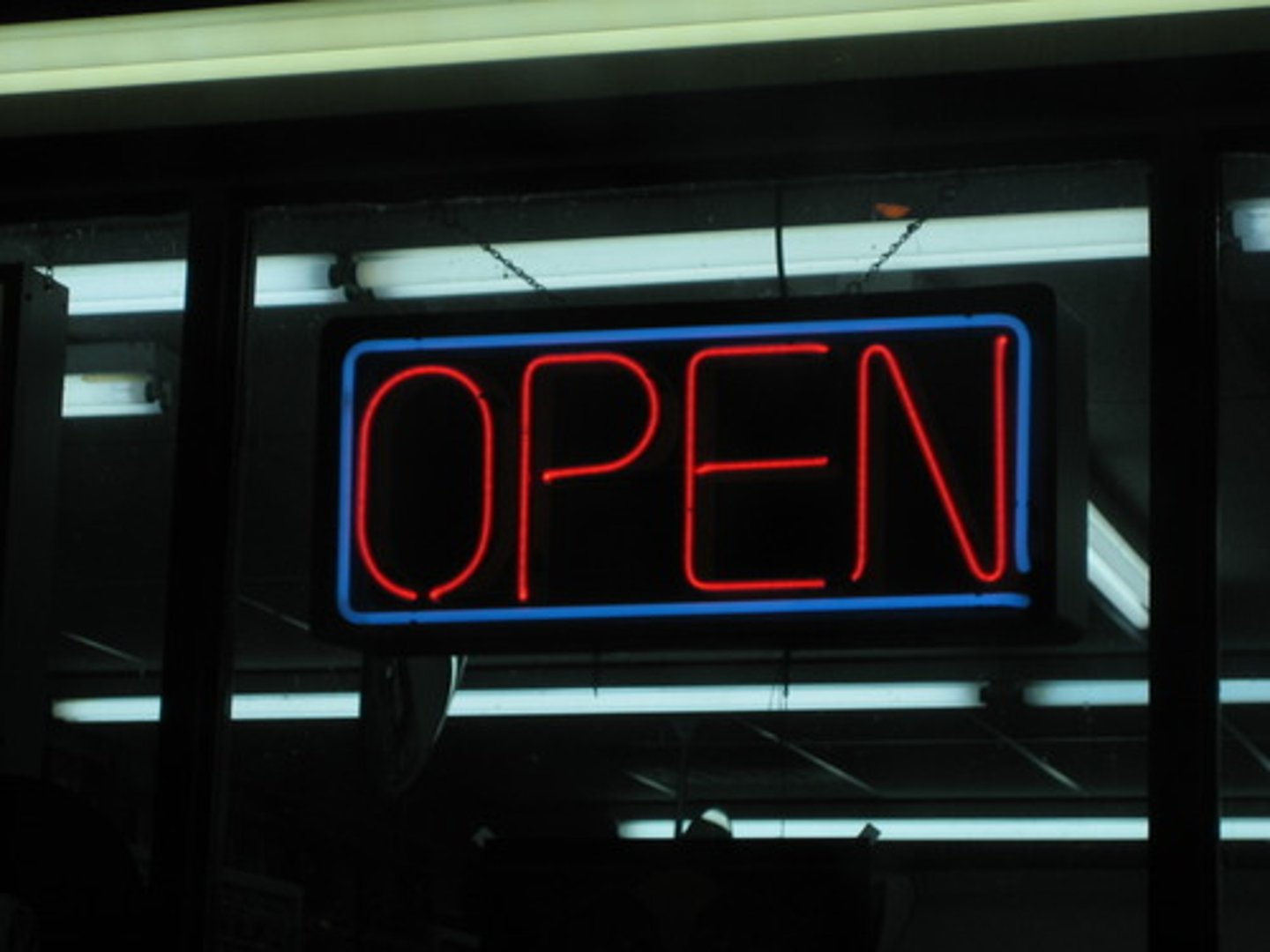 <p>open</p>