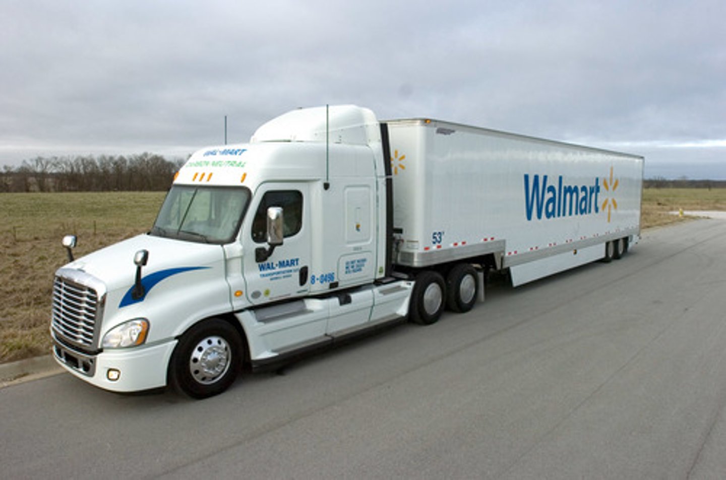 <p>truck, lorry</p>