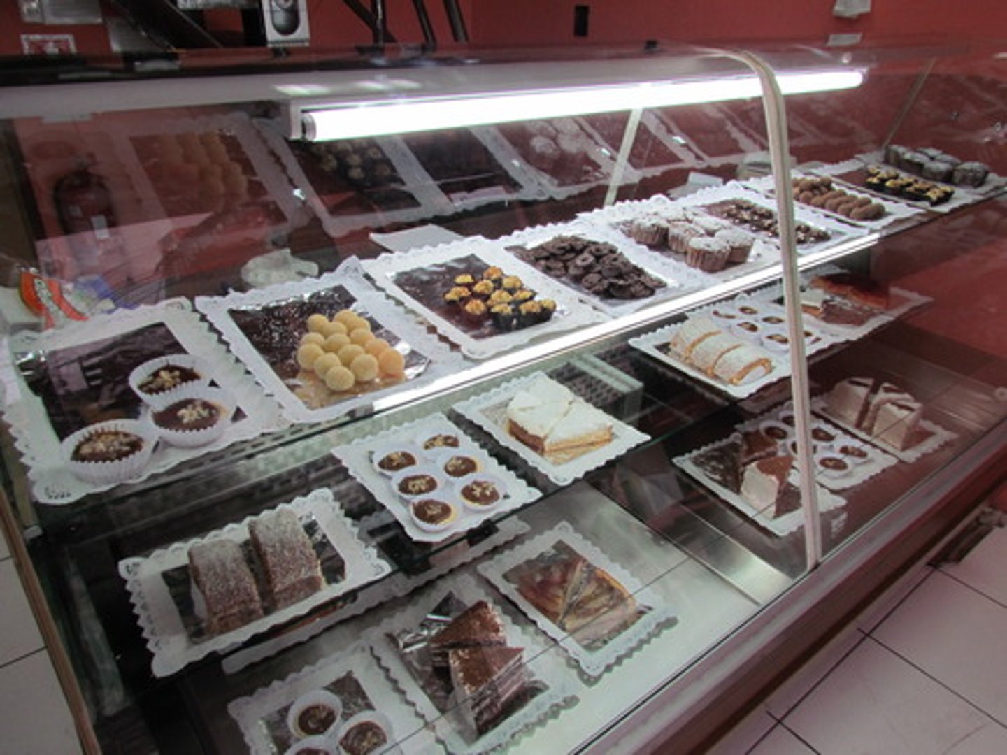 <p>pastry shop</p>